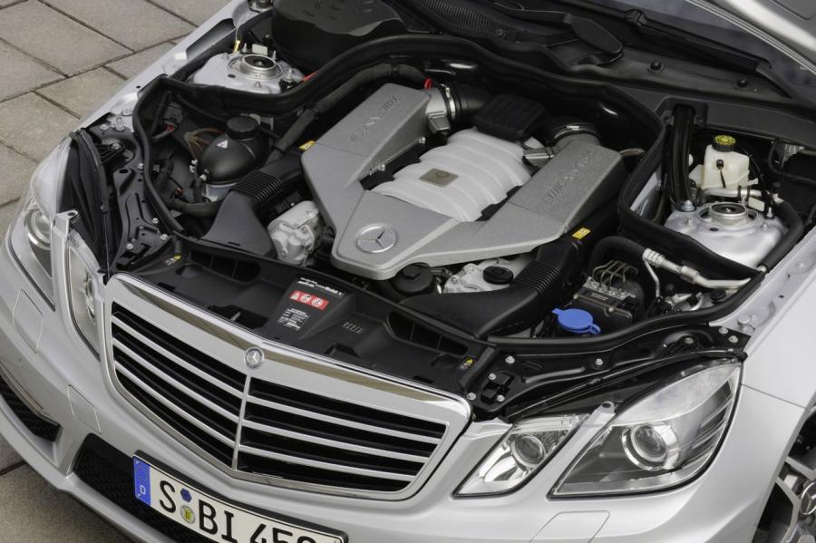  Mercedes-Benz E63 AMG 2010 года  (фото 54 из 57)